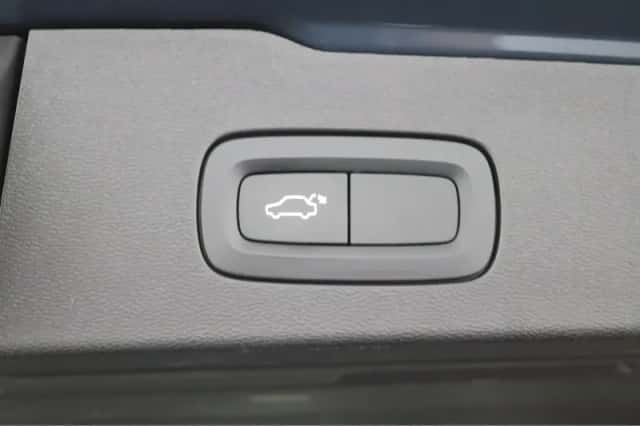 Volvo V60 (2019) thumbnail 36