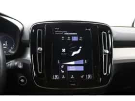 Volvo XC40 (2021) thumbnail 11