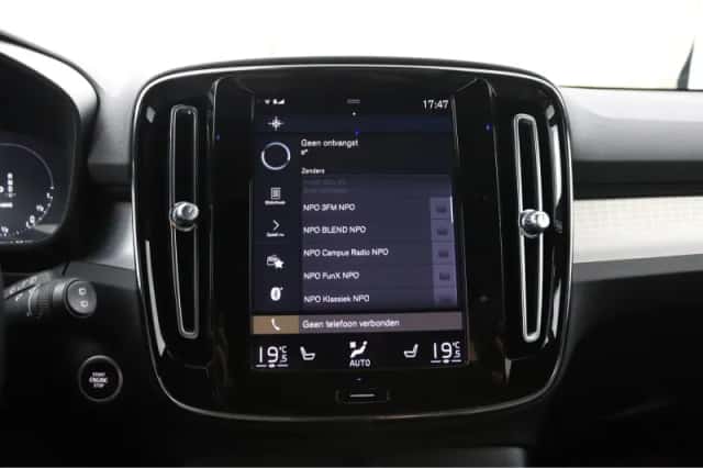 Volvo XC40 (2021) thumbnail 12