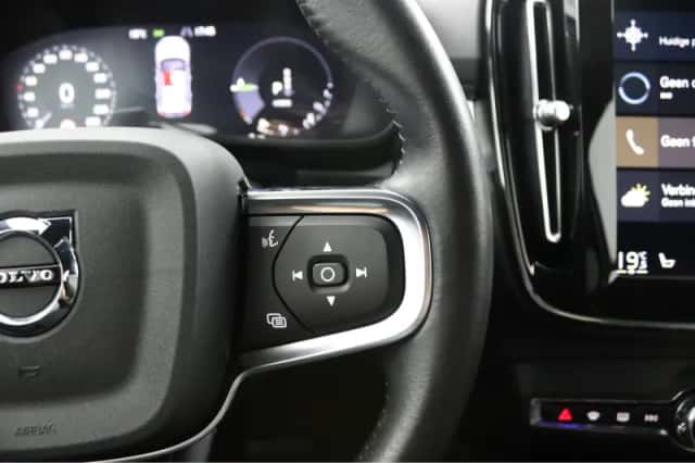 Volvo XC40 (2021) thumbnail 17