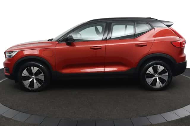 Volvo XC40 (2021) thumbnail 3