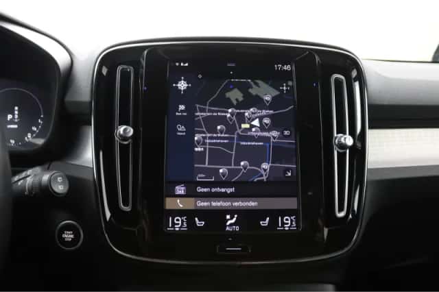 Volvo XC40 (2021) thumbnail 22