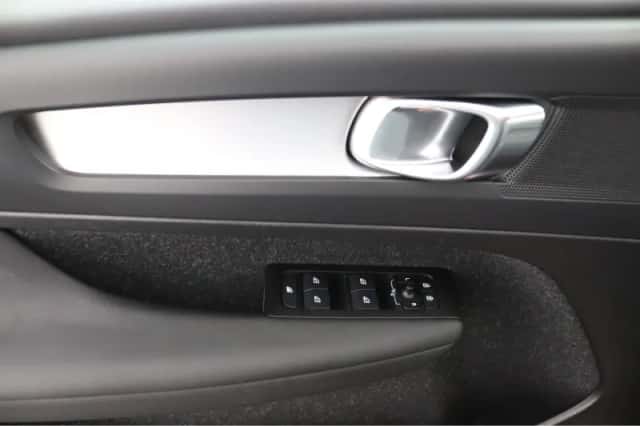 Volvo XC40 (2021) thumbnail 23