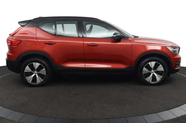 Volvo XC40 (2021) thumbnail 4