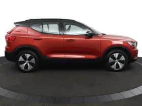 Volvo XC40 (2021) thumbnail 4