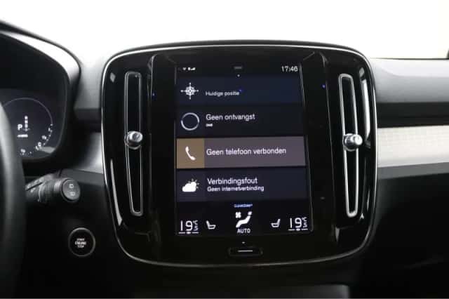 Volvo XC40 (2021) thumbnail 39