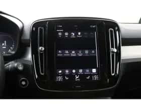 Volvo XC40 (2021) thumbnail 40