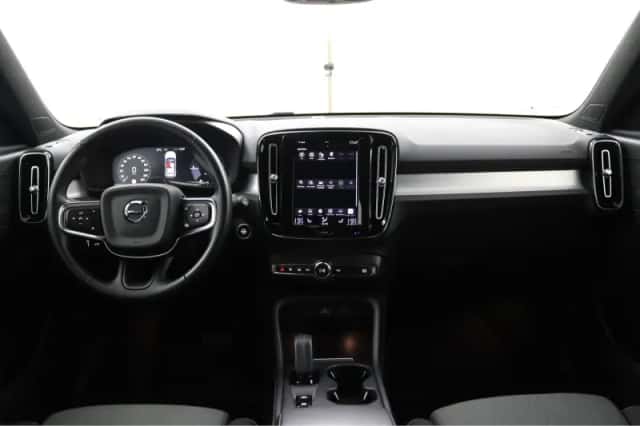 Volvo XC40 (2021) thumbnail 9