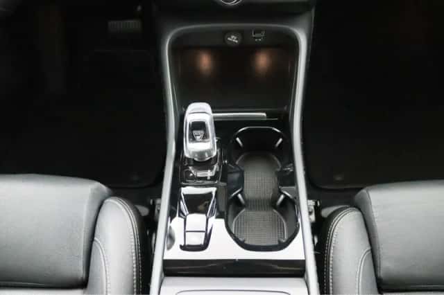 Volvo XC40 (2021) thumbnail 20