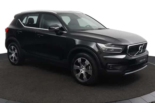 Volvo XC40 (2021) thumbnail 3
