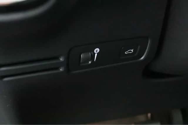 Volvo XC40 (2021) thumbnail 23