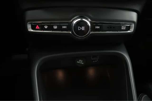 Volvo XC40 (2021) thumbnail 37