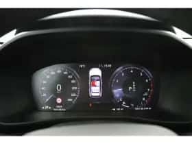 Volvo XC40 (2021) thumbnail 9