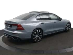 Volvo S60 (2023) thumbnail 2