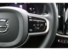 Volvo S60 (2023) thumbnail 18