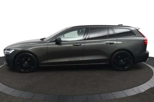 Volvo V60 (2021) thumbnail 2