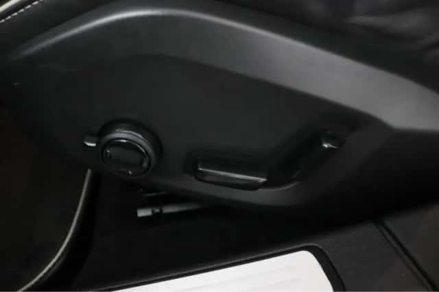 Volvo V60 (2021) thumbnail 17