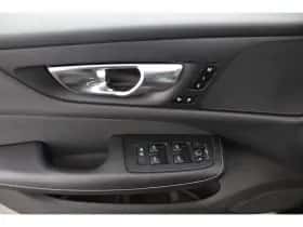 Volvo V60 (2021) thumbnail 29