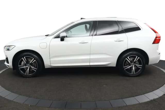 Volvo XC60 (2019) thumbnail 2