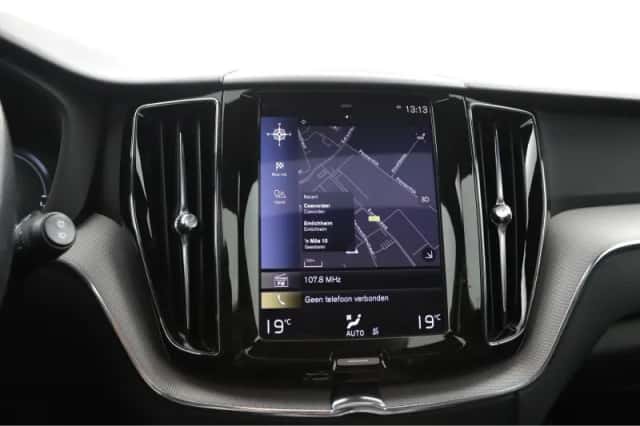 Volvo XC60 (2019) thumbnail 5
