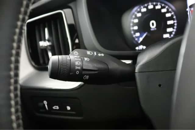 Volvo XC60 (2019) thumbnail 44