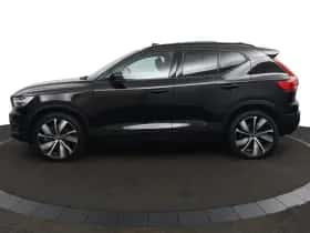 Volvo XC40 (2022) thumbnail 2