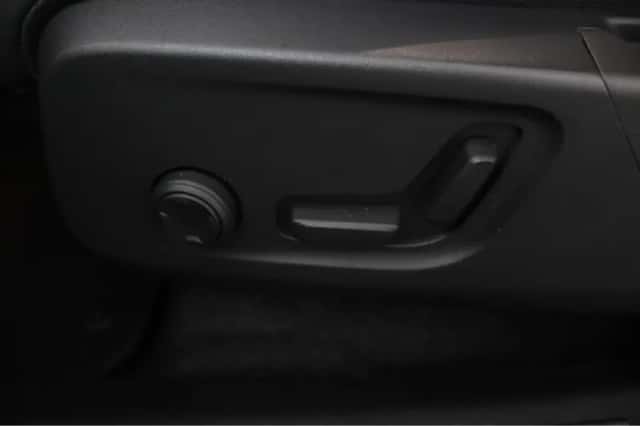Volvo XC40 (2022) thumbnail 17