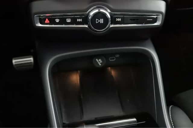 Volvo XC40 (2022) thumbnail 33