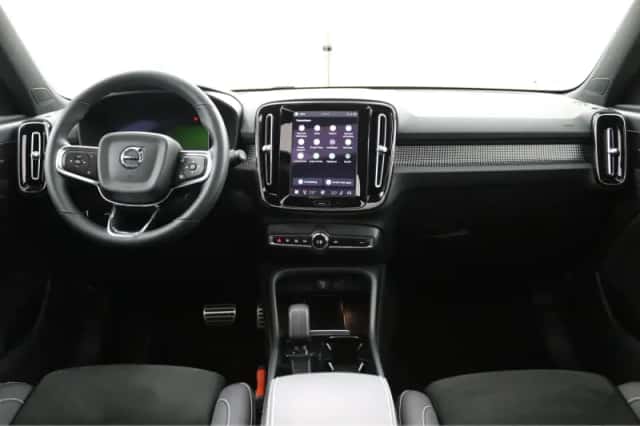 Volvo XC40 (2022) thumbnail 5