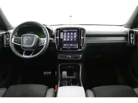 Volvo XC40 (2022) thumbnail 5