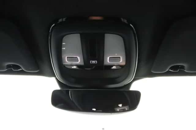 Volvo XC40 (2022) thumbnail 45