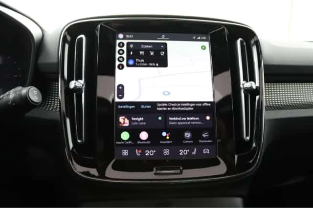 Volvo XC40 (2022) thumbnail 6