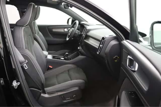Volvo XC40 (2022) thumbnail 8
