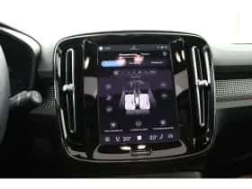 Volvo XC40 (2022) thumbnail 9