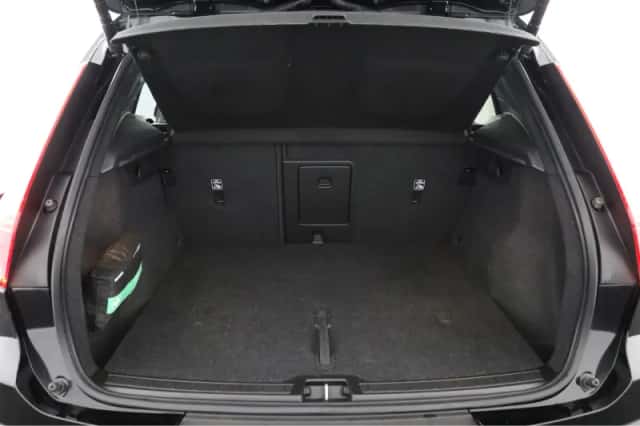 Volvo XC40 (2022) thumbnail 10