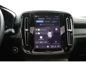 Volvo XC40 (2024) thumbnail 9