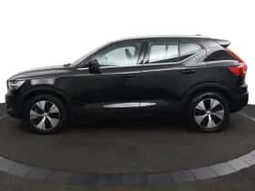 Volvo XC40 (2022) thumbnail 2