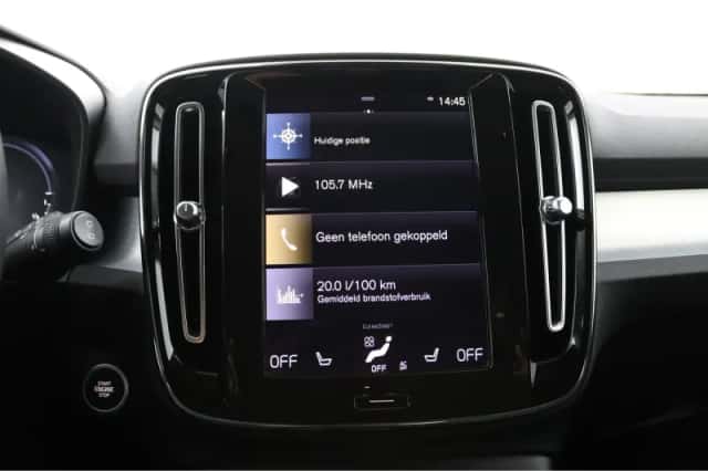 Volvo XC40 (2022) thumbnail 16