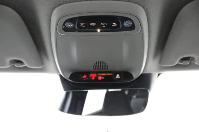 Volvo XC40 (2022) thumbnail 23