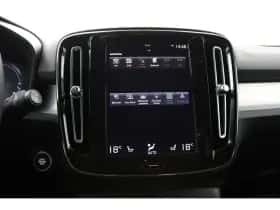 Volvo XC40 (2022) thumbnail 32