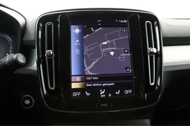 Volvo XC40 (2022) thumbnail 5