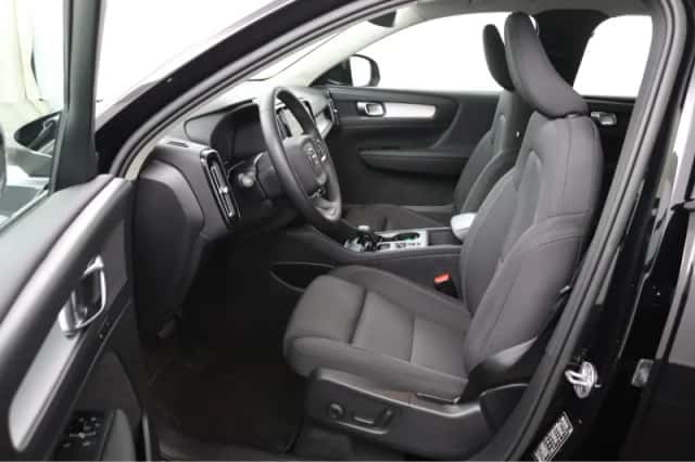 Volvo XC40 (2022) thumbnail 6