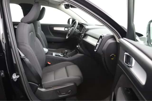Volvo XC40 (2022) thumbnail 7