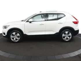 Volvo XC40 (2021) thumbnail 2