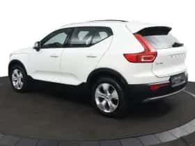 Volvo XC40 (2021) thumbnail 3