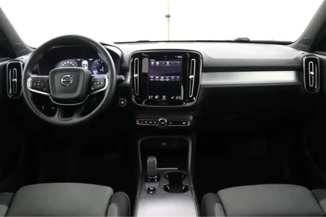 Volvo XC40 (2021) thumbnail 4