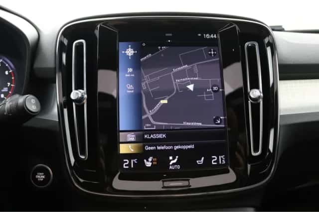 Volvo XC40 (2021) thumbnail 5