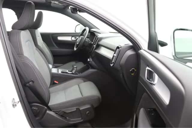 Volvo XC40 (2021) thumbnail 7