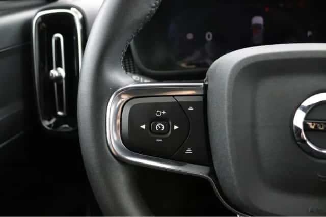 Volvo XC40 (2022) thumbnail 15
