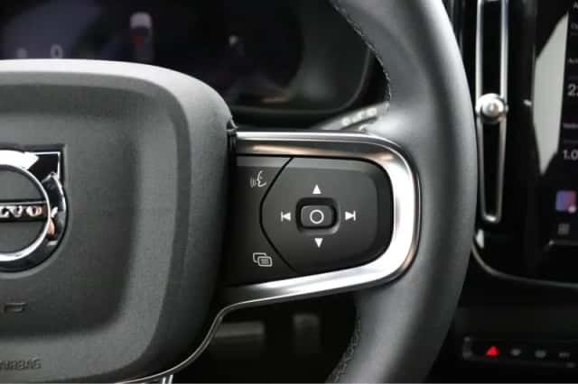 Volvo XC40 (2022) thumbnail 17